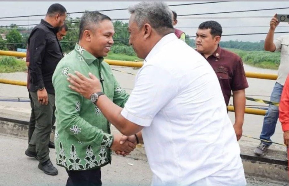 Gubri Tinjau Perbaikan Jembatan Ujung Batu, Bupati Anton Pastikan Warga Segera Nikmati Akses Normal