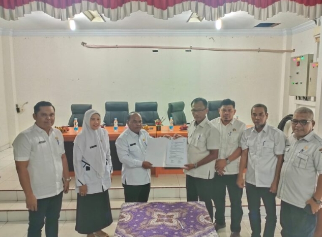 Helmi Resmi Jabat Plt Kadisdikpora Kampar, Aidil Pamit Setelah Lima Tahun Mengabdi