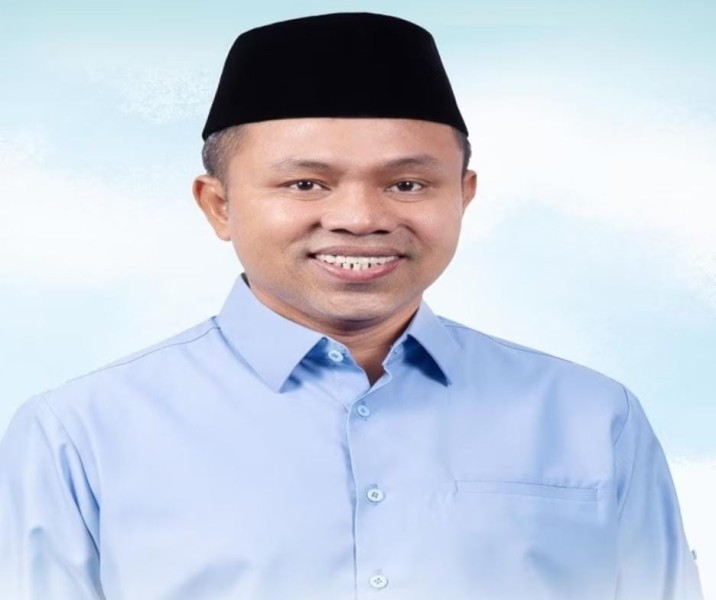 Buzzer Sebar Hoaks, Gubernur Abdul Wahid Difitnah ‘Pusing’ Hadapi Defisit dan Pecah Kongsi dengan Wakil Gubernur