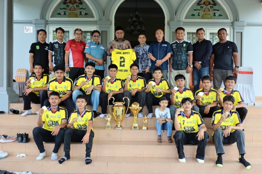 Ketua KONI Siak Syamsurizal Terima Kepulangan Tim Juara Afkab Siak, Bangga Harumkan Nama Daerah