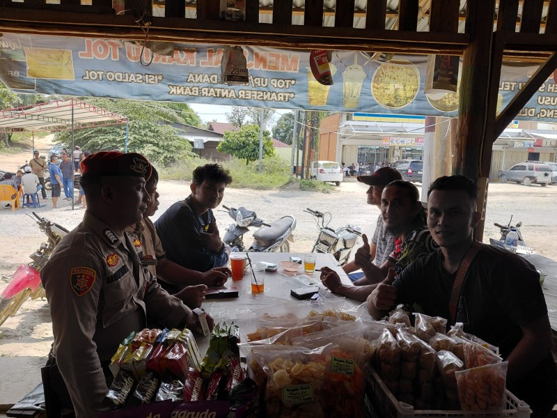 Aksi Blokir Jalan Minas–Perawang, Warga Desak Penertiban Truk Overload dan Realisasi Perbaikan