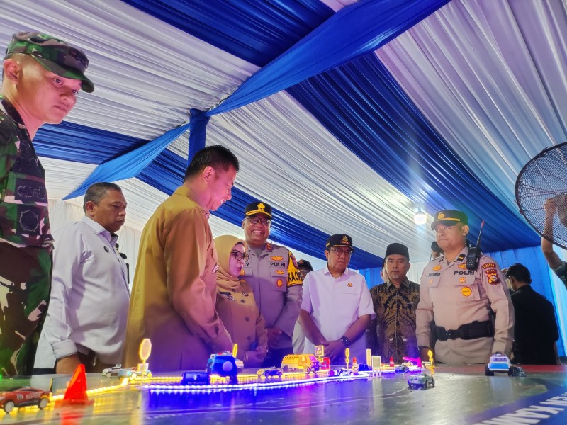 Kapolres Kampar Dampingi Bupati dan Forkopimda Tinjau Pos Terpadu Lebaran, Pastikan 